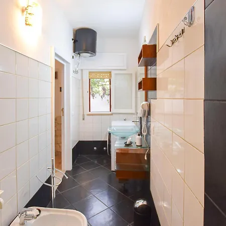 Prázdninový dům 2 Bedroom Awesome In